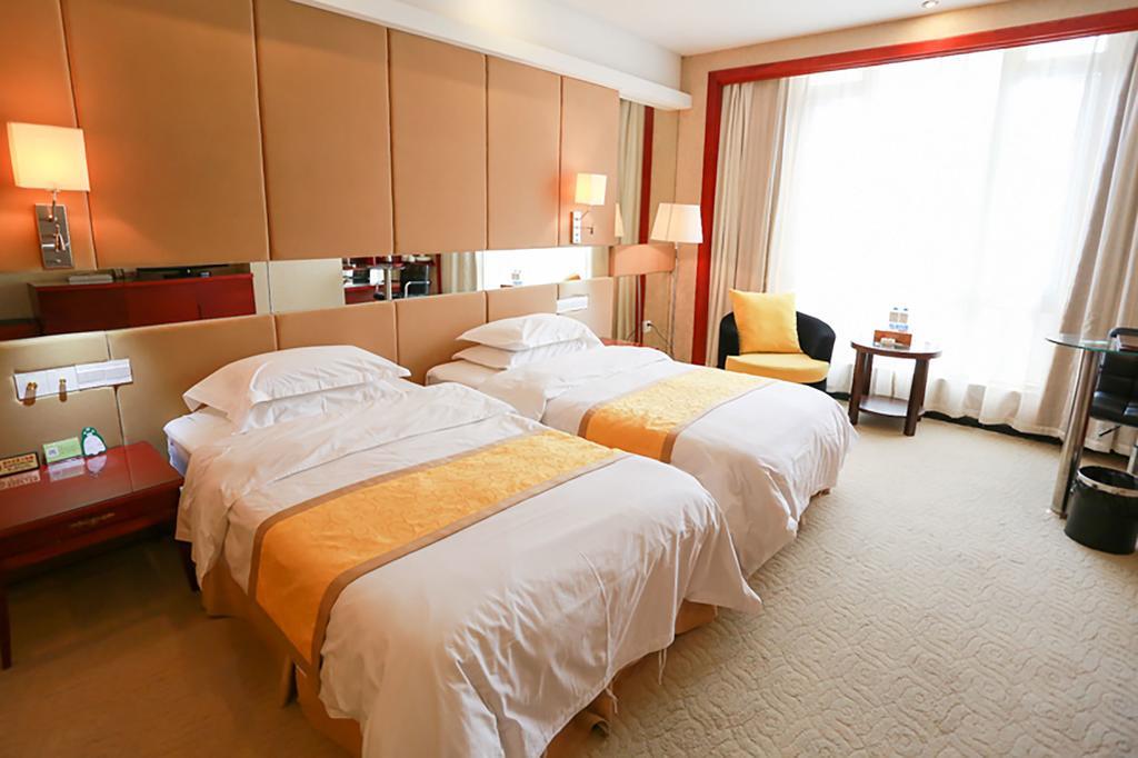 Habour Plaza Hotel Chaozhou Oda fotoğraf